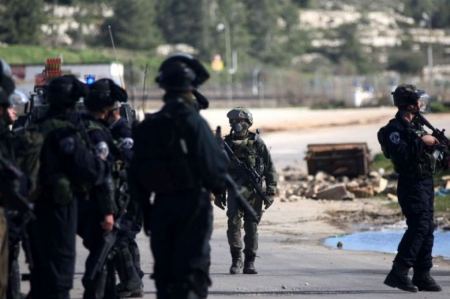 اعتقال فتاة بزعم محاولتها تنفيذ عملية طعن بالقدس